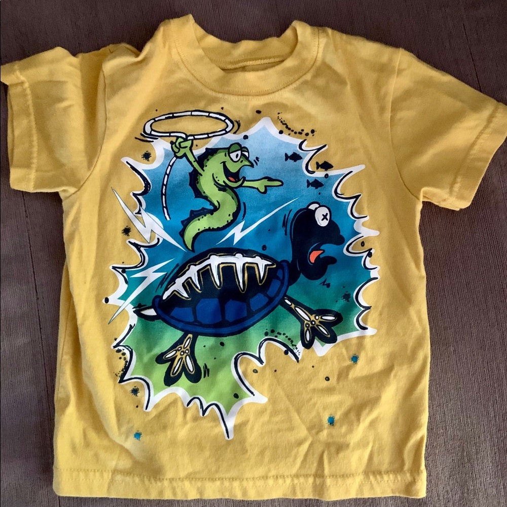 24m graphic tee